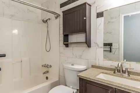 Bath - 1305 Aubry Dr, Moncks Corner, SC 29461 photo 2 of 2