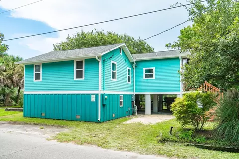 213 E Cooper Ave, Folly Beach, SC 29439