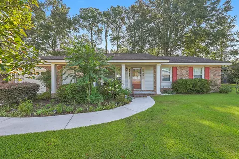 131 Foxborough Rd, Goose Creek, SC 29445