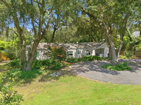 544 Fort Johnson Rd, Charleston, SC 29412