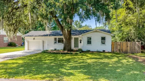 5259 Hartford Cir, North Charleston, SC 29405