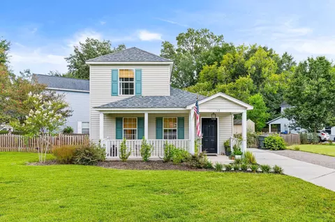12 Palmetto Park Rd, Charleston, SC 29407