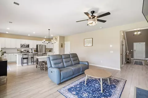 Entry Way - 716 Pine Warbler Ln, Moncks Corner, SC 29461 photo 3 of 5