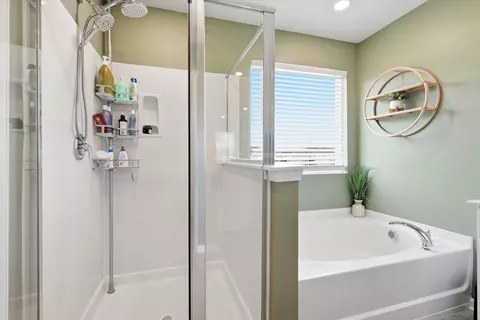 Bath - 716 Pine Warbler Ln, Moncks Corner, SC 29461 photo 5 of 5