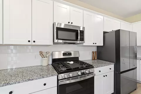 Kitchen - 716 Pine Warbler Ln, Moncks Corner, SC 29461 photo 4 of 4
