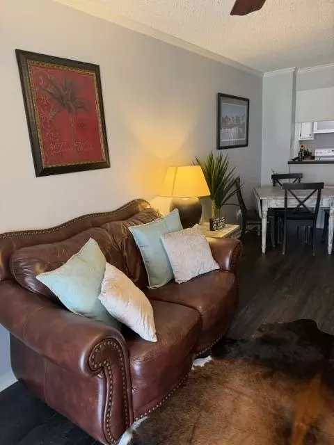 Living - 2302 Cypress Pointe # B302, Manning, SC 29102 photo 1 of 2
