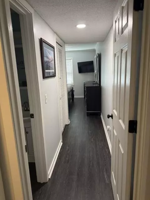 Entry Way - 2302 Cypress Pointe # B302, Manning, SC 29102 photo 1 of 4