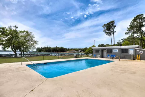 Exterior - 2302 Cypress Pointe # B302, Manning, SC 29102 photo 7 of 8