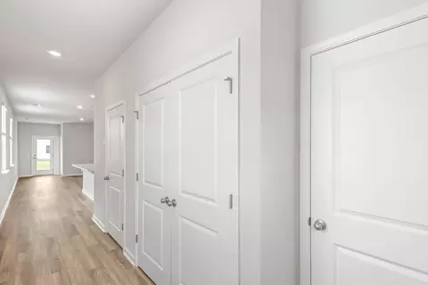 Entry Way - 209 Beebalm Ln, Moncks Corner, SC 29461 photo 2 of 4
