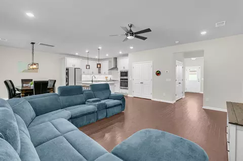 Entry Way - 337 Blue Oak Dr, Moncks Corner, SC 29461 photo 1 of 2