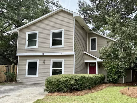 127 Cottonwood Dr, Summerville, SC 29483