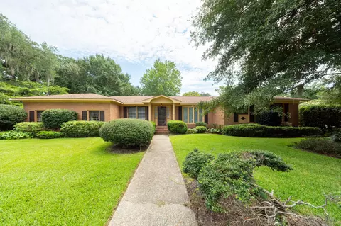 64 Shrewsbury Rd, Charleston, SC 29407
