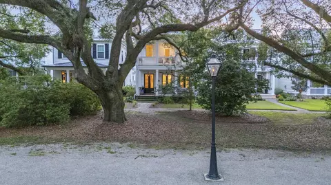 1056 Avenue Of Oaks, Charleston, SC 29407