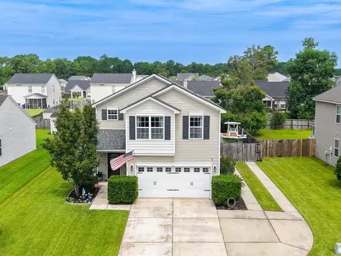 547 Flycatcher Dr, Goose Creek, SC 29445