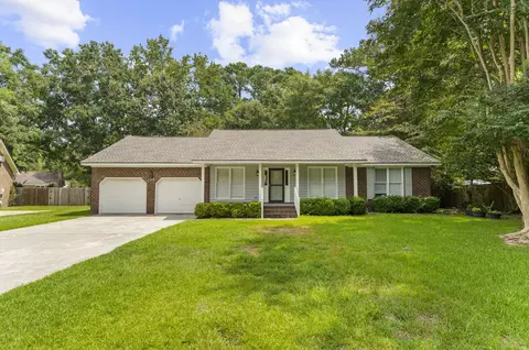 102 Worlingham Ct, Goose Creek, SC 29445
