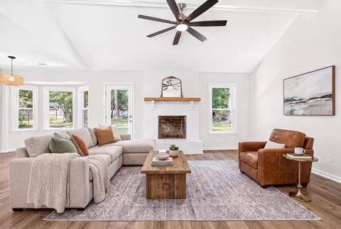 120 Cynthia Ln, Summerville, SC 29485
