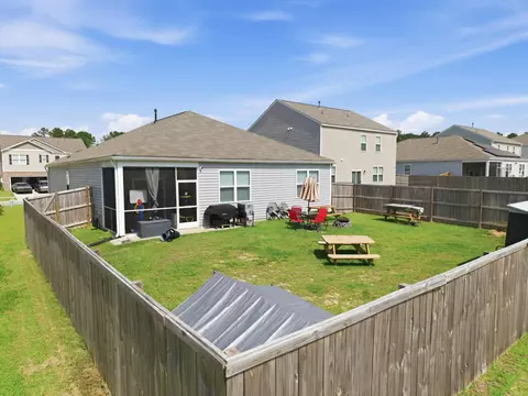 Exterior - 411 Cedarview Rd, Summerville, SC 29486 photo 4 of 8