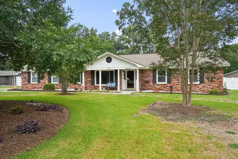 8305 Greenridge Rd, North Charleston, SC 29406