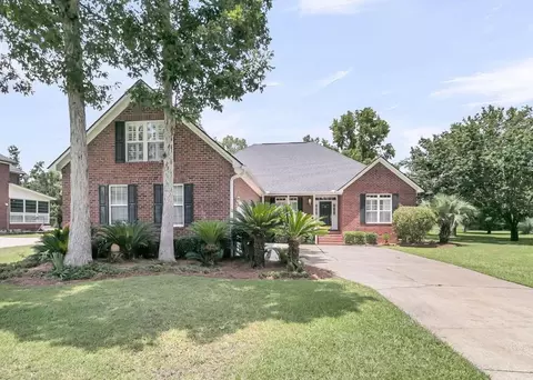 697 Hamlet Cir, Goose Creek, SC 29445