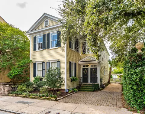 47 Queen St #B, Charleston, SC 29401