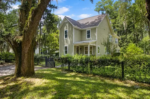 2204 Wappoo Dr, Charleston, SC 29412