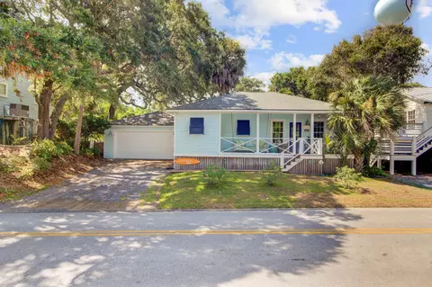 504 E Cooper Ave, Folly Beach, SC 29439