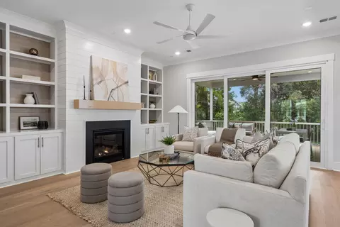Living - 140 Oakview Ln, Wando, SC 29492 photo 1 of 2