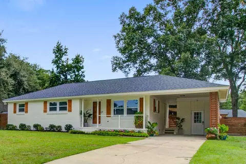 131 Camelot Dr, Goose Creek, SC 29445