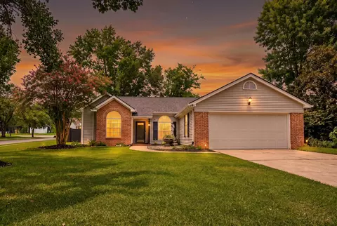 106 Turnbury Rd, Goose Creek, SC 29445