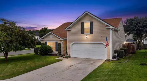 600 Parkwood Dr, Goose Creek, SC 29445