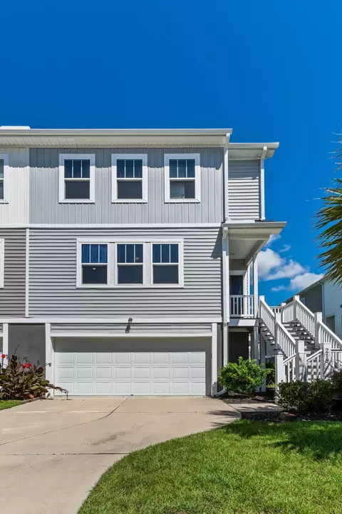 219 Winding River Dr, Johns Island, SC 29455