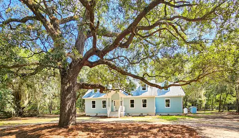 8780 Palmetto Rd, Edisto Island, SC 29438