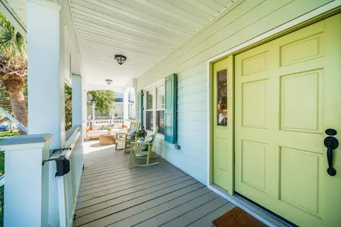 Exterior - 711 Gate Post Dr, Mount Pleasant, SC 29464 photo 2 of 11