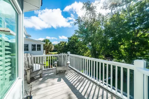 Exterior - 711 Gate Post Dr, Mount Pleasant, SC 29464 photo 4 of 11
