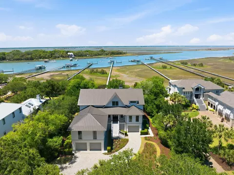 17 Waterway Island Dr, Isle Of Palms, SC 29451