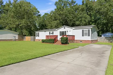 102 Dean Dr, Summerville, SC 29483