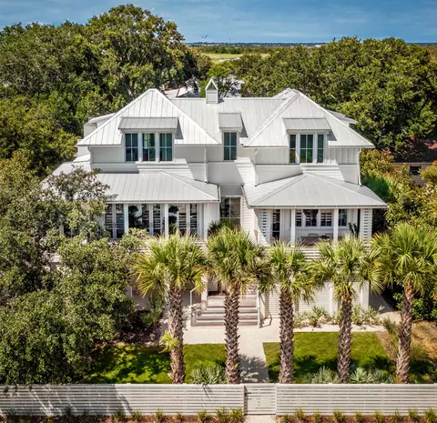 1616 Poe Ave, Sullivans Island, SC 29482