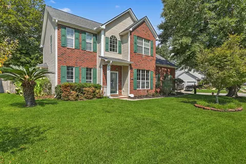 100 Kenwood Ct, Goose Creek, SC 29445