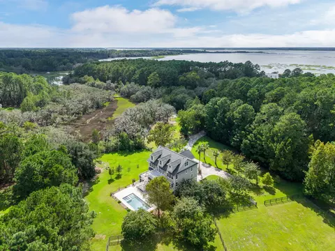 1389 Polly Point Rd, Wadmalaw Island, SC 29487