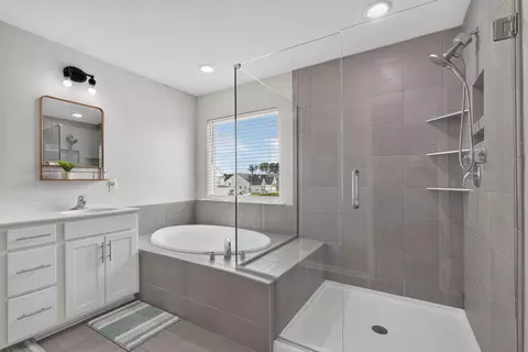 Bath - 151 Lakelyn Rd, Moncks Corner, SC 29461 photo 4 of 5