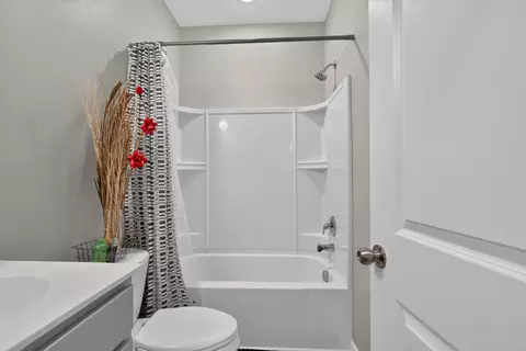 Bath - 151 Lakelyn Rd, Moncks Corner, SC 29461 photo 2 of 5