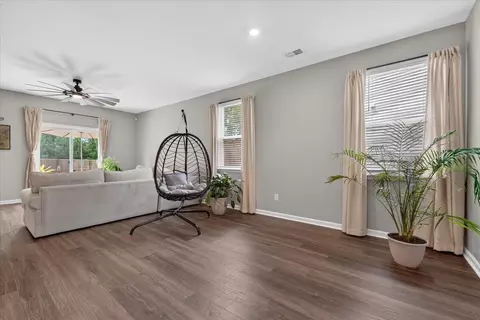 Living - 464 Cedarview Rd, Summerville, SC 29486 photo 1 of 2