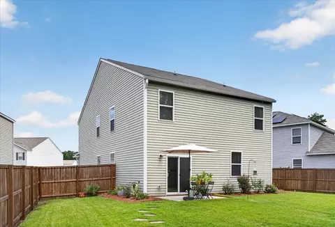Exterior - 464 Cedarview Rd, Summerville, SC 29486 photo 9 of 11