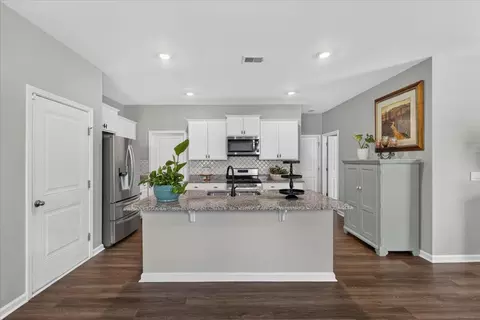 Kitchen - 464 Cedarview Rd, Summerville, SC 29486 photo 1 of 2