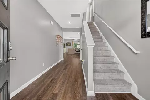 Entry Way - 464 Cedarview Rd, Summerville, SC 29486 photo 2 of 11