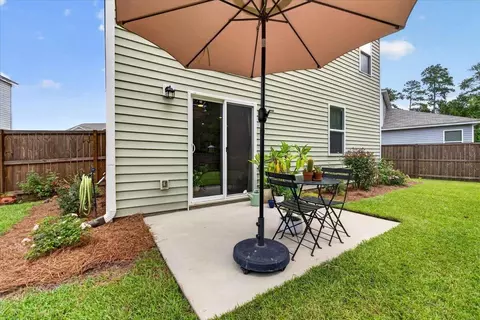 Exterior - 464 Cedarview Rd, Summerville, SC 29486 photo 6 of 11
