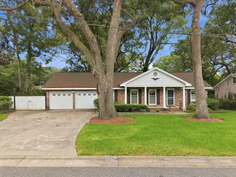 4327 Evanston Blvd, North Charleston, SC 29418