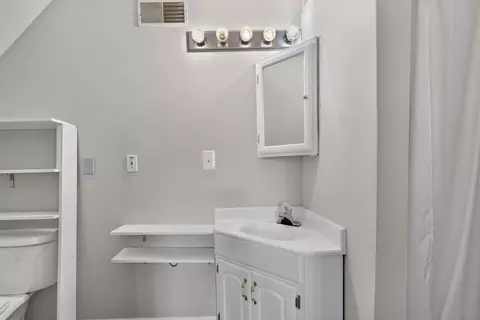 Bath - 1003 Striper Ave, Moncks Corner, SC 29461 photo 5 of 6