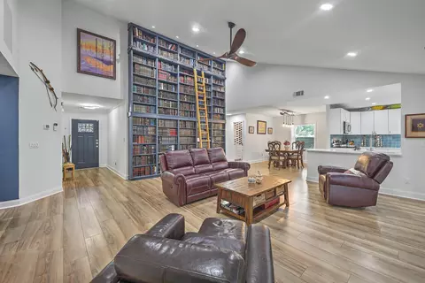 1756 W Sandcroft Dr, Charleston, SC 29407