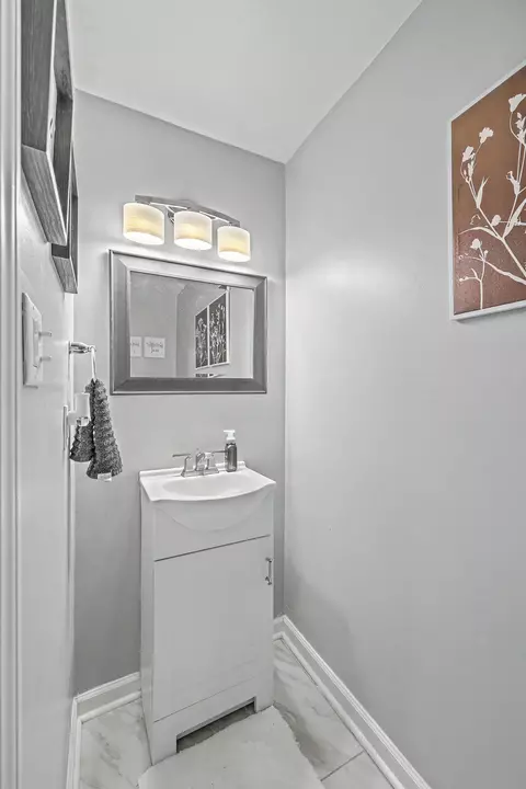 Bath - 320 Harry Ln, Moncks Corner, SC 29461 photo 4 of 4